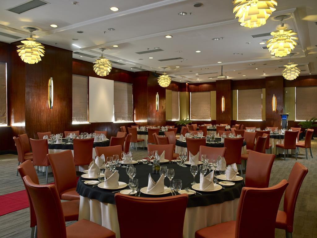 Novotel Beijing Sanyuan Exteriör bild