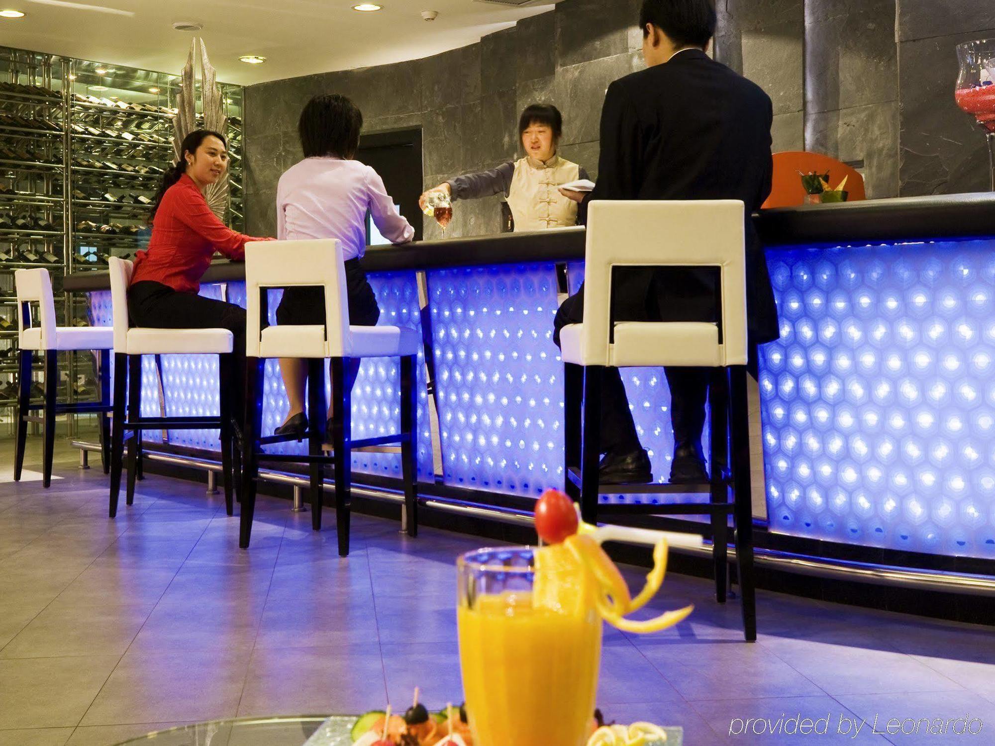 Novotel Beijing Sanyuan Exteriör bild