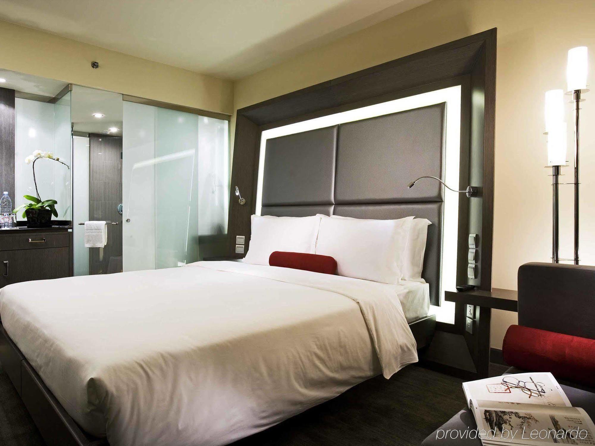 Novotel Beijing Sanyuan Exteriör bild