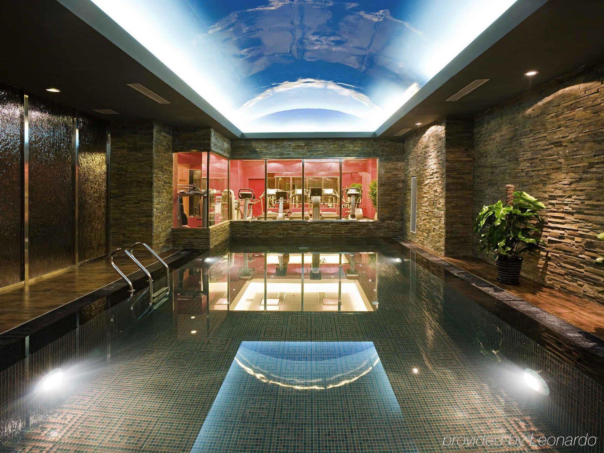 Novotel Beijing Sanyuan Exteriör bild